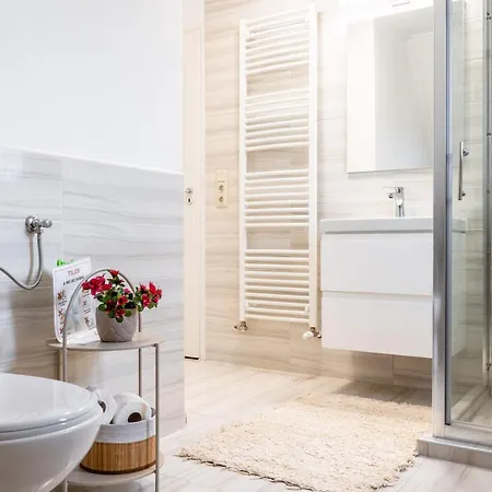 Boldizsar Lovas Haz * Cserepfalu