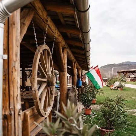 Boldizsar Lovas Haz Apartament