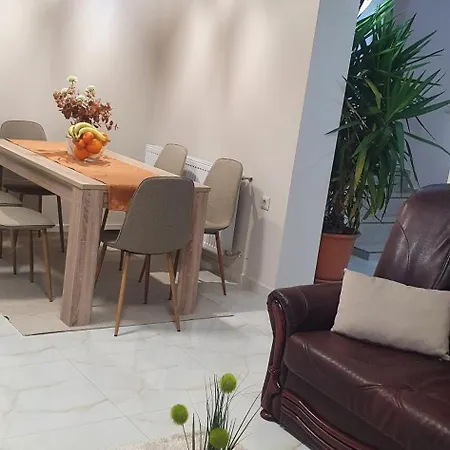 Boldizsar Lovas Haz Apartament